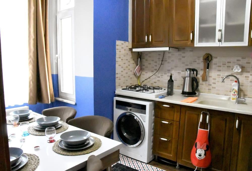Апартаменты Taksim Pera House Стамбул Экстерьер фото